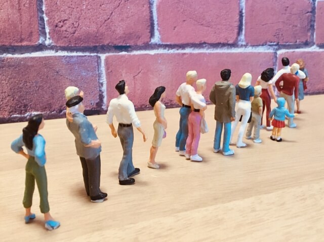 学食特有の混雑・待ち時間を解決する